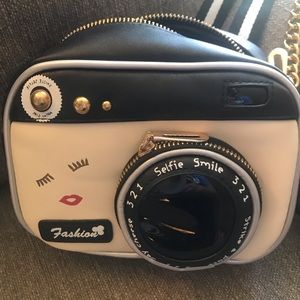 Nostalgia camera handbag